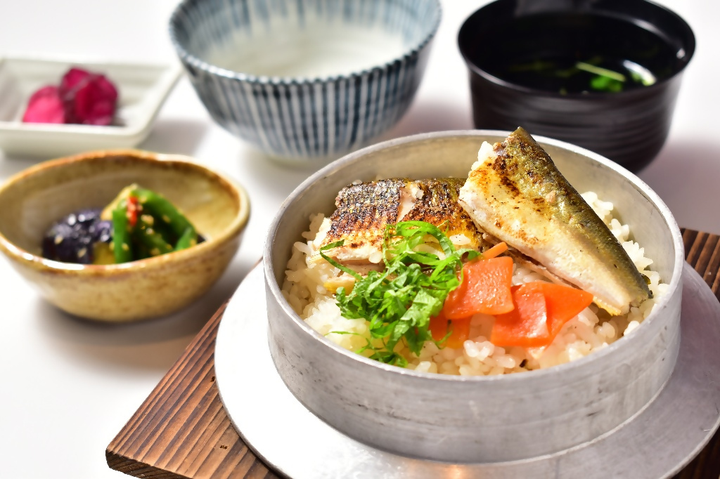 清流ホルモン 信長 本店